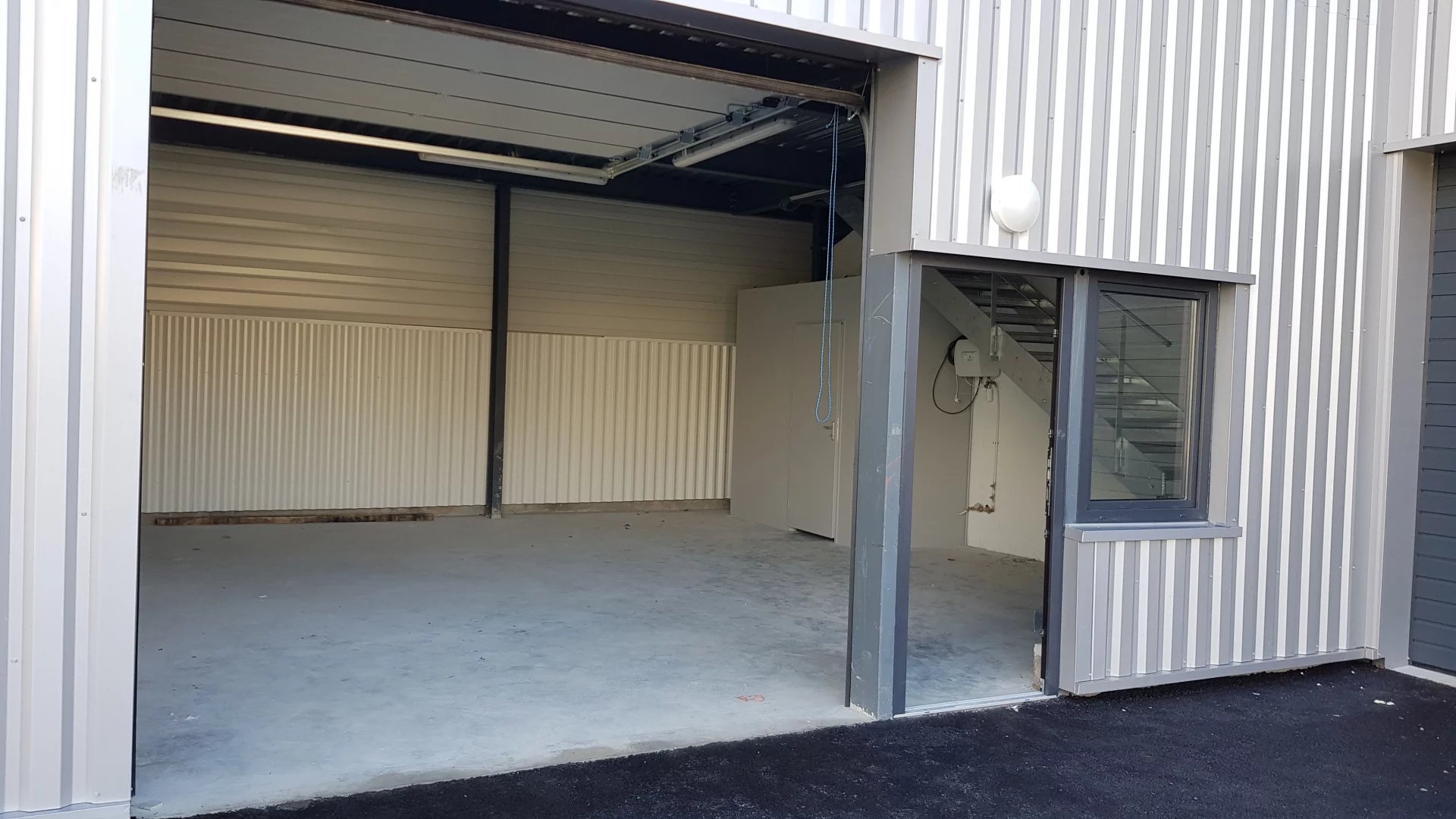 Location Local Saint-Genis-Laval
