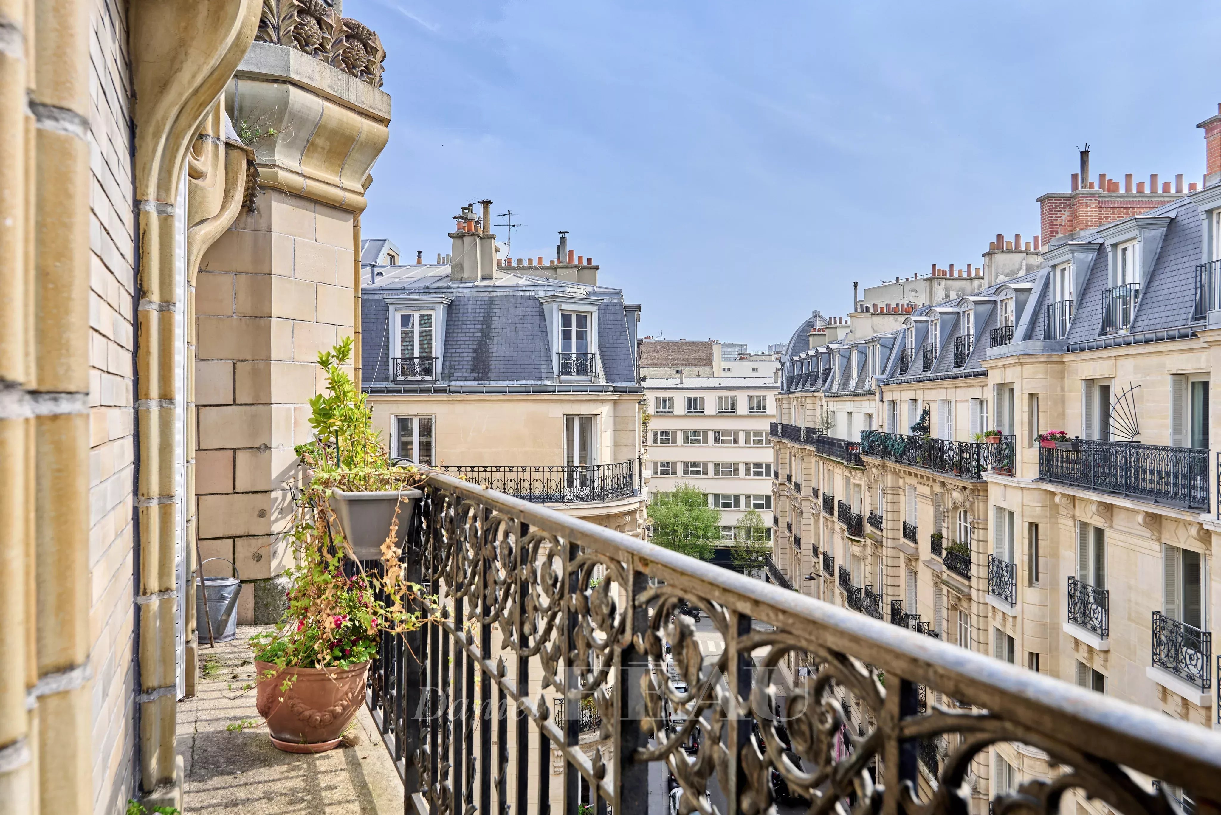 Paris XVIème - Village de Passy, bel ancien, trois chambres