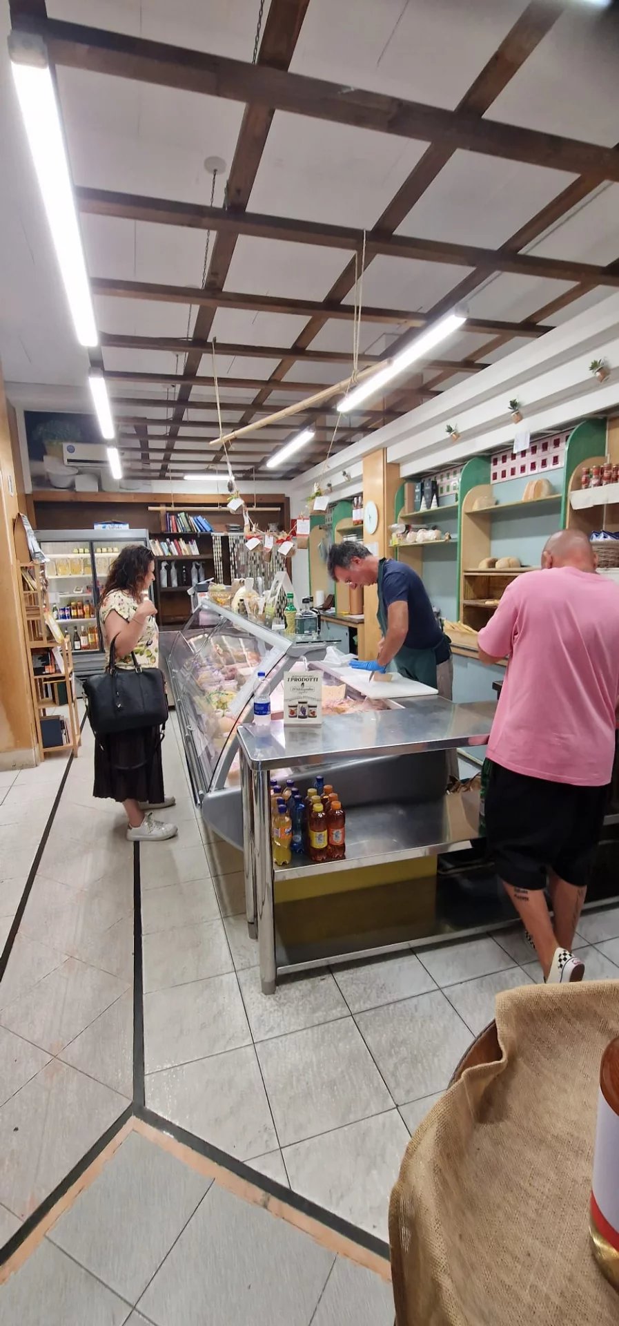 Vendita Attivitá commerciale - Mura negozio Pescara