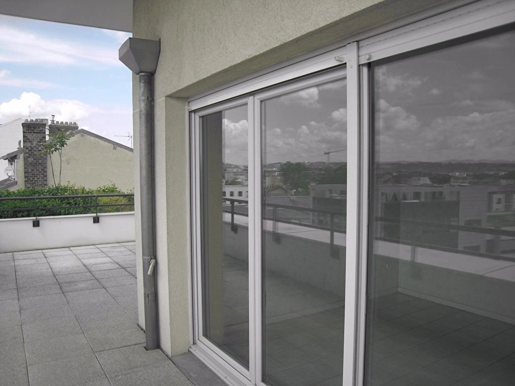 483223 Location Lyon 8ème