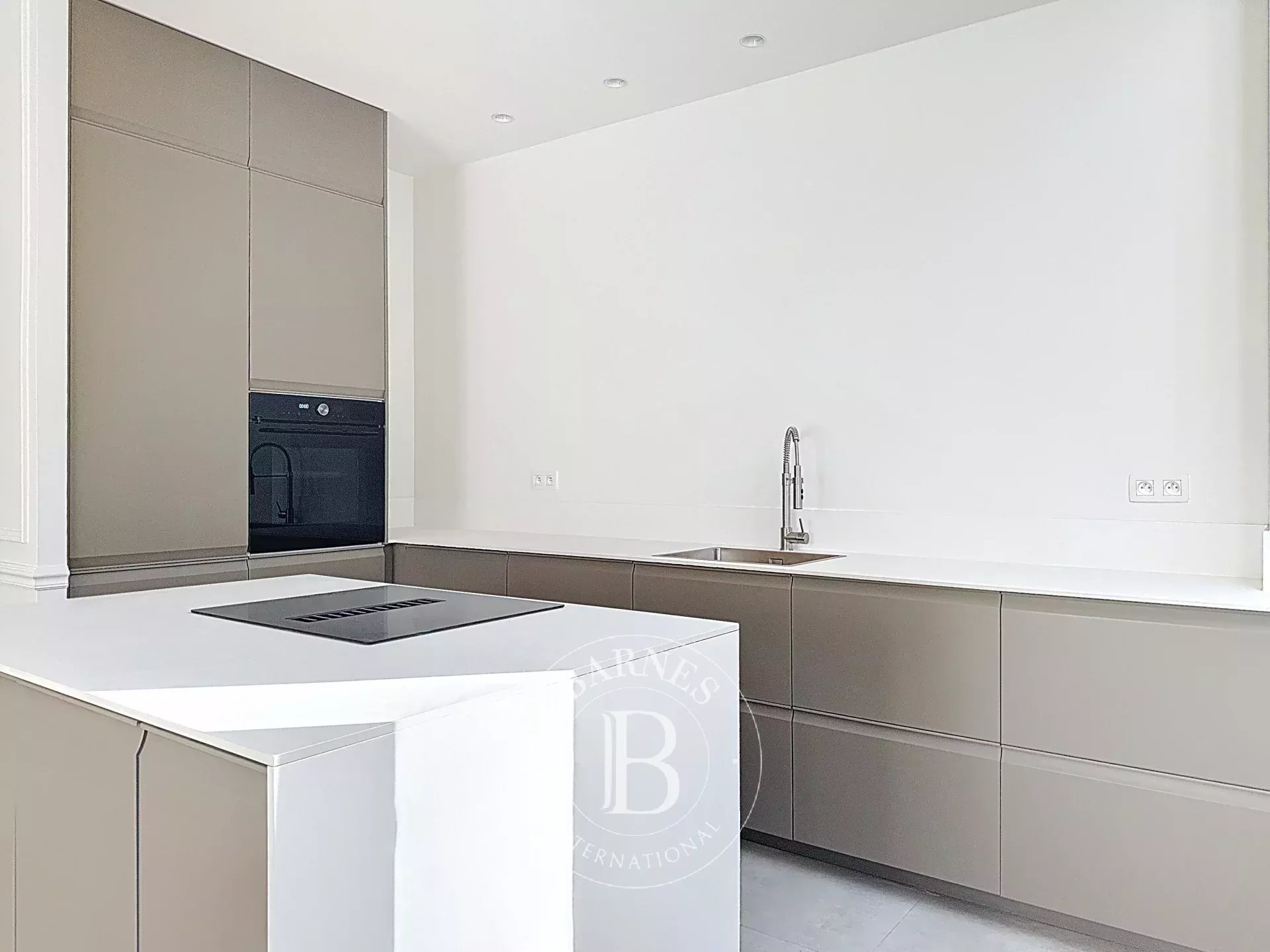 Châtelain - Mooi gerenoveerd appartement met één slaapkamer.