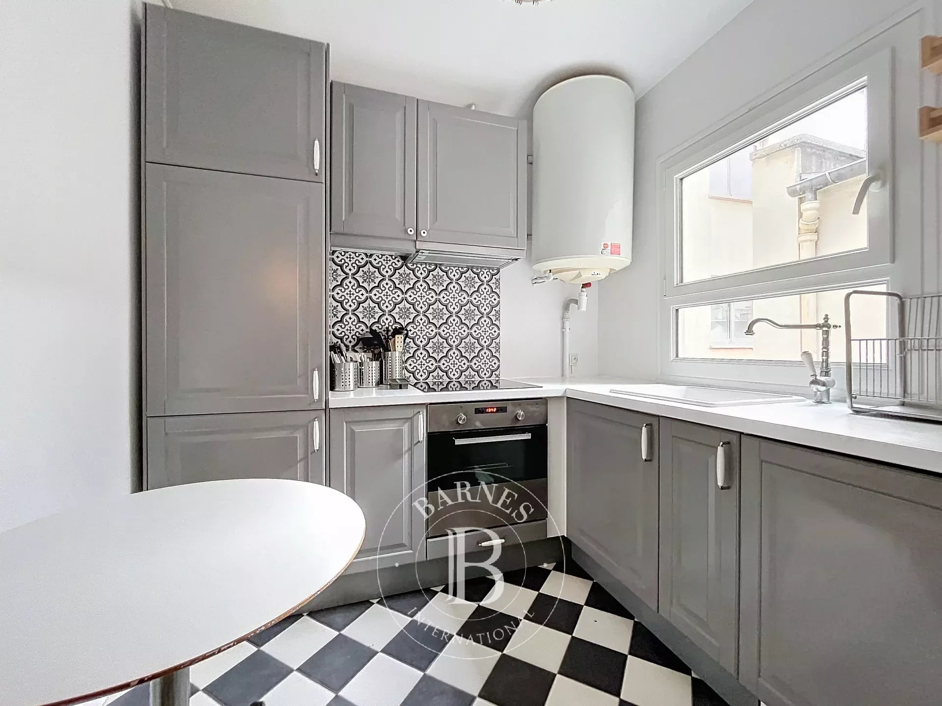 Daire Paris 10ème - picture 16