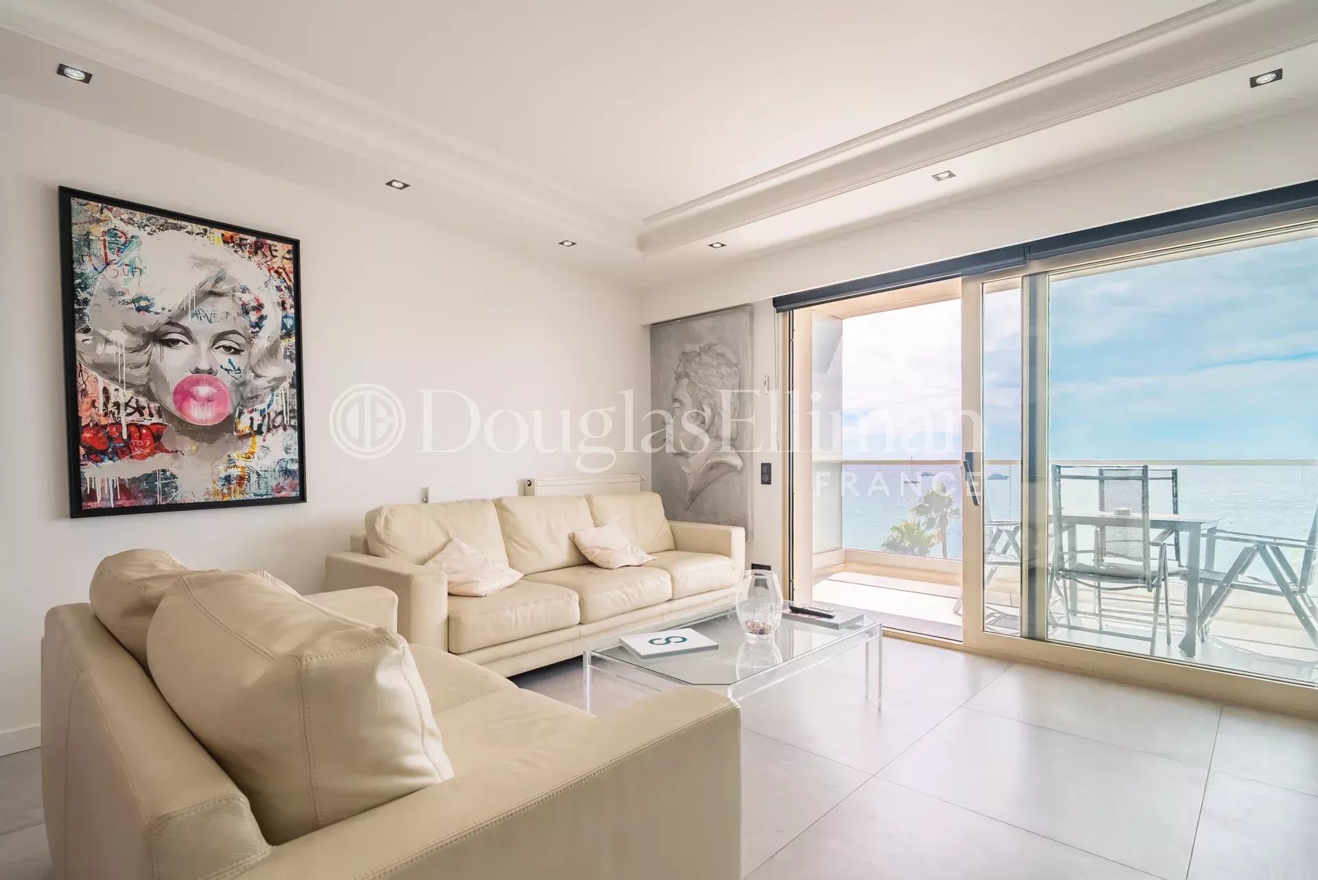 CANNES CROISETTE – 4 pièces rénové avec vue mer panoramique - Image nᵒ3