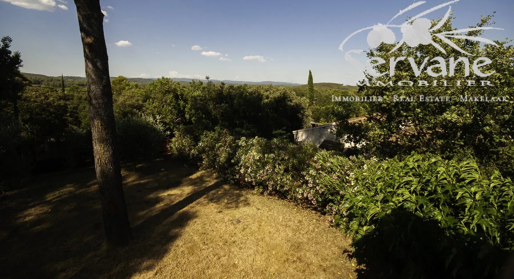 Charming villa with a pool in Montfort-sur-Argens