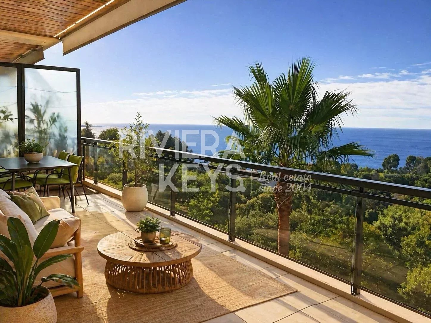 CANNES – Golfe Juan : Leilighet på 63 m² med utsikt over havet i et privat område, med basseng og tennis
