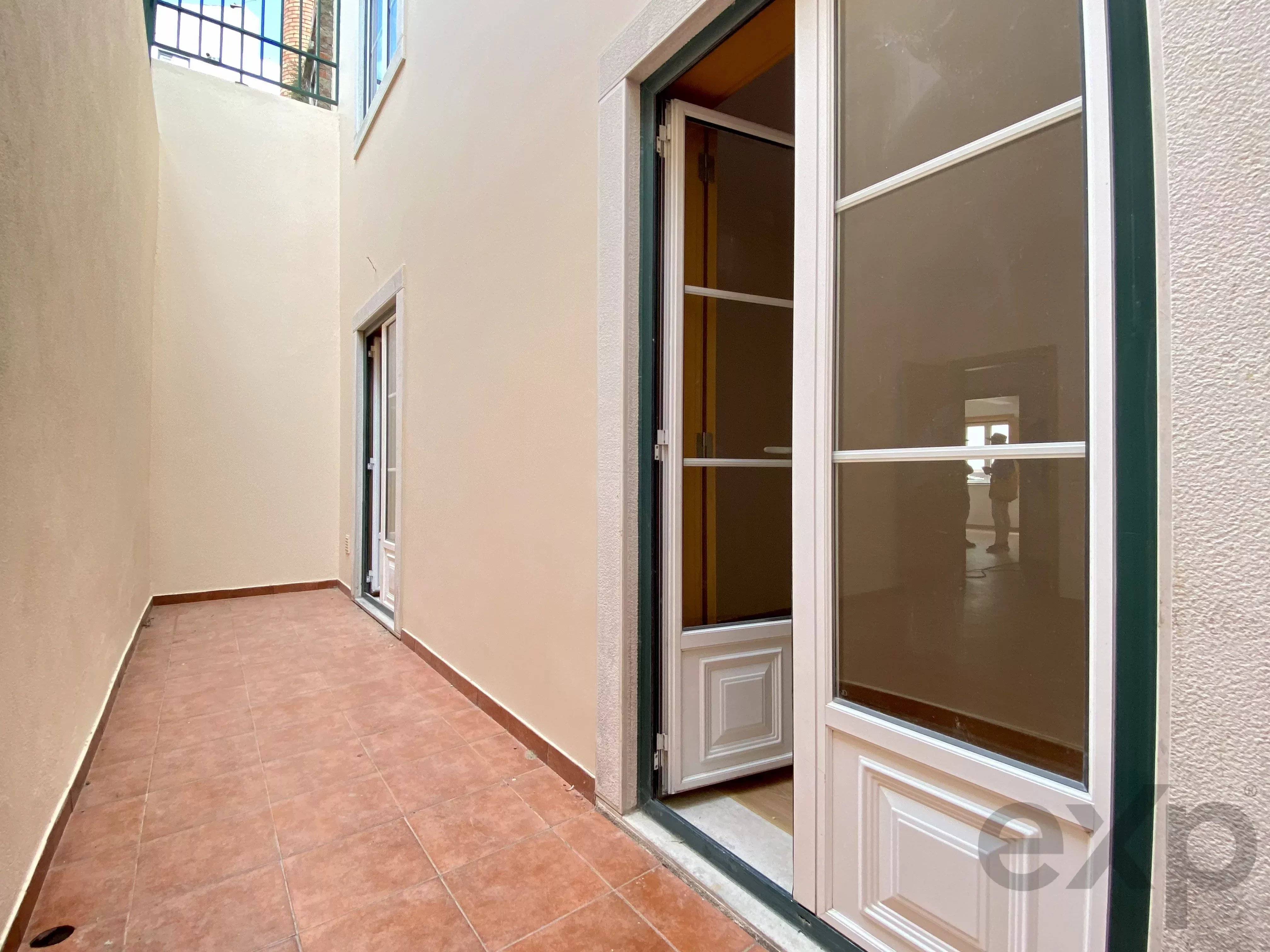 Renovated building - Quiet street in Bairro Alto, Lisbon 87014795 image 10