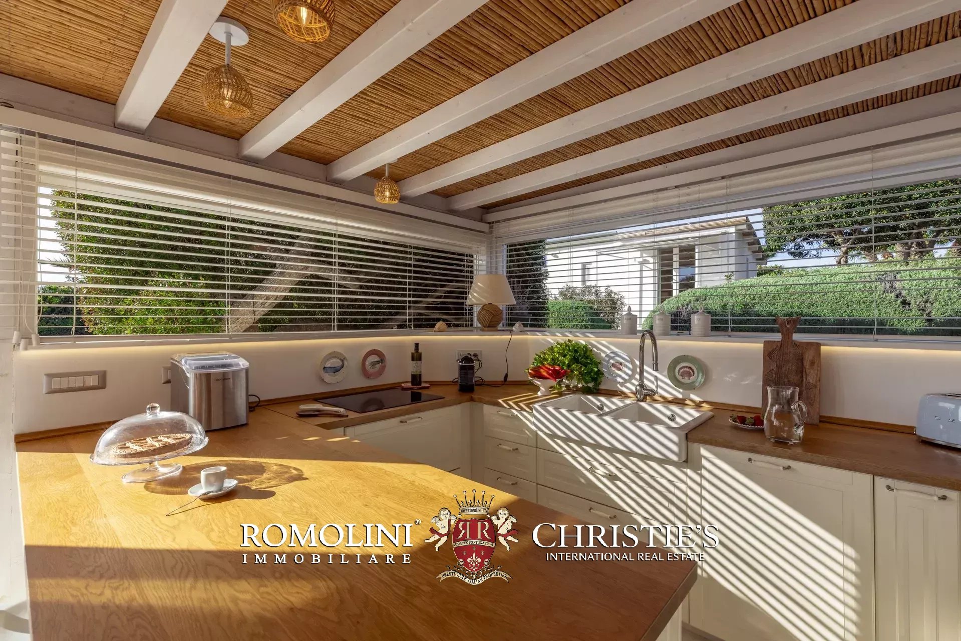 4 Bedroom Villa/Townhouse's Image 43