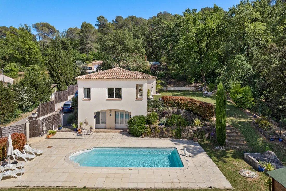 06250 MOUGINS VILLA