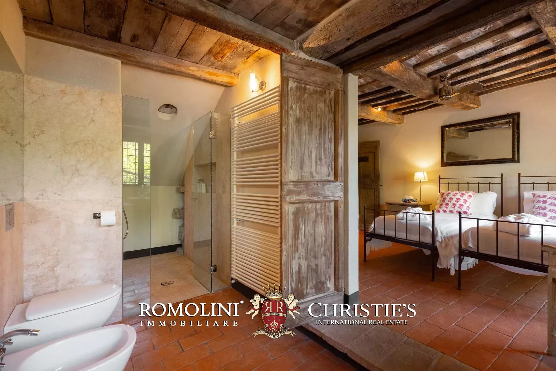 8 Bedroom Villa/Townhouse's Image 65