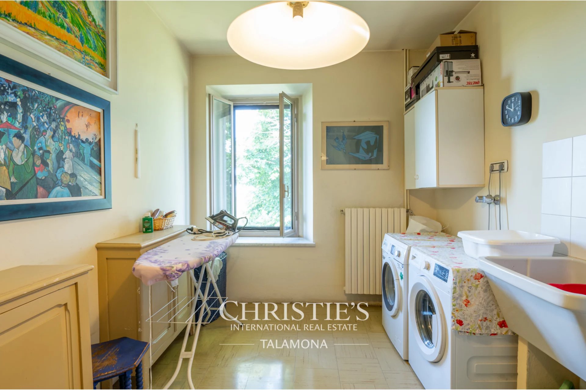 10 Bedroom Villa/Townhouse's Image 64