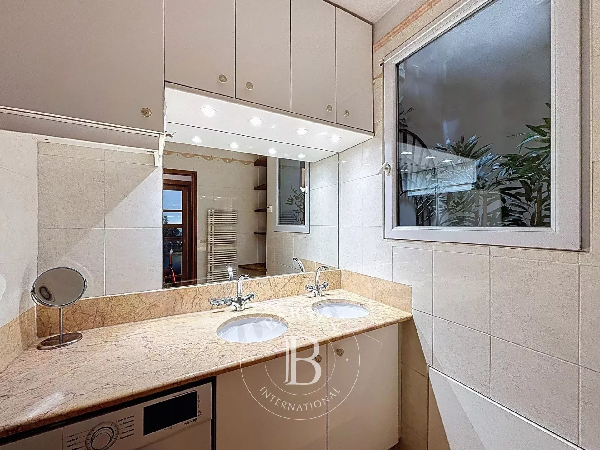 Daire Paris 4ème - picture 8