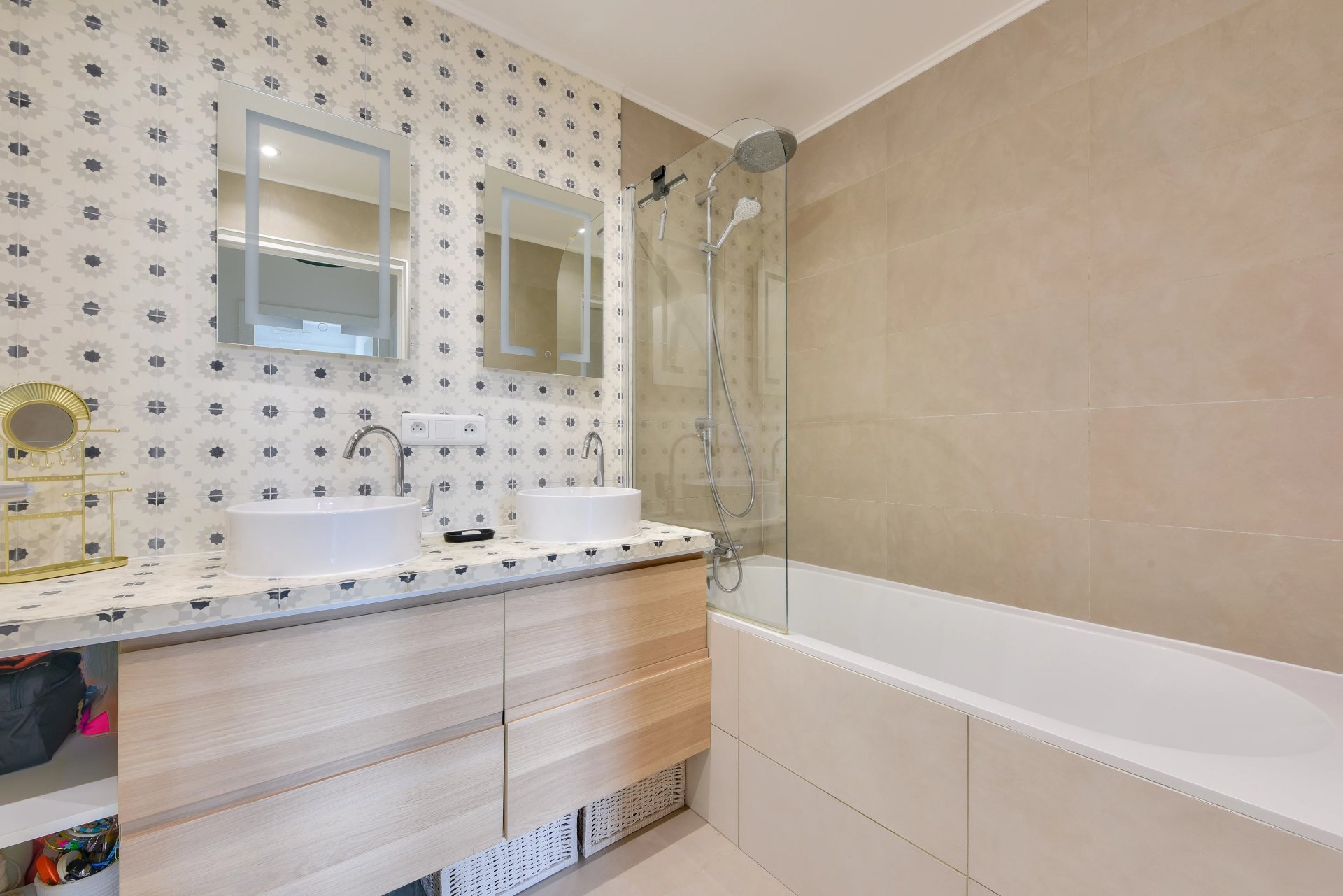 2 Bedroom Apartment/Flat's Image 5