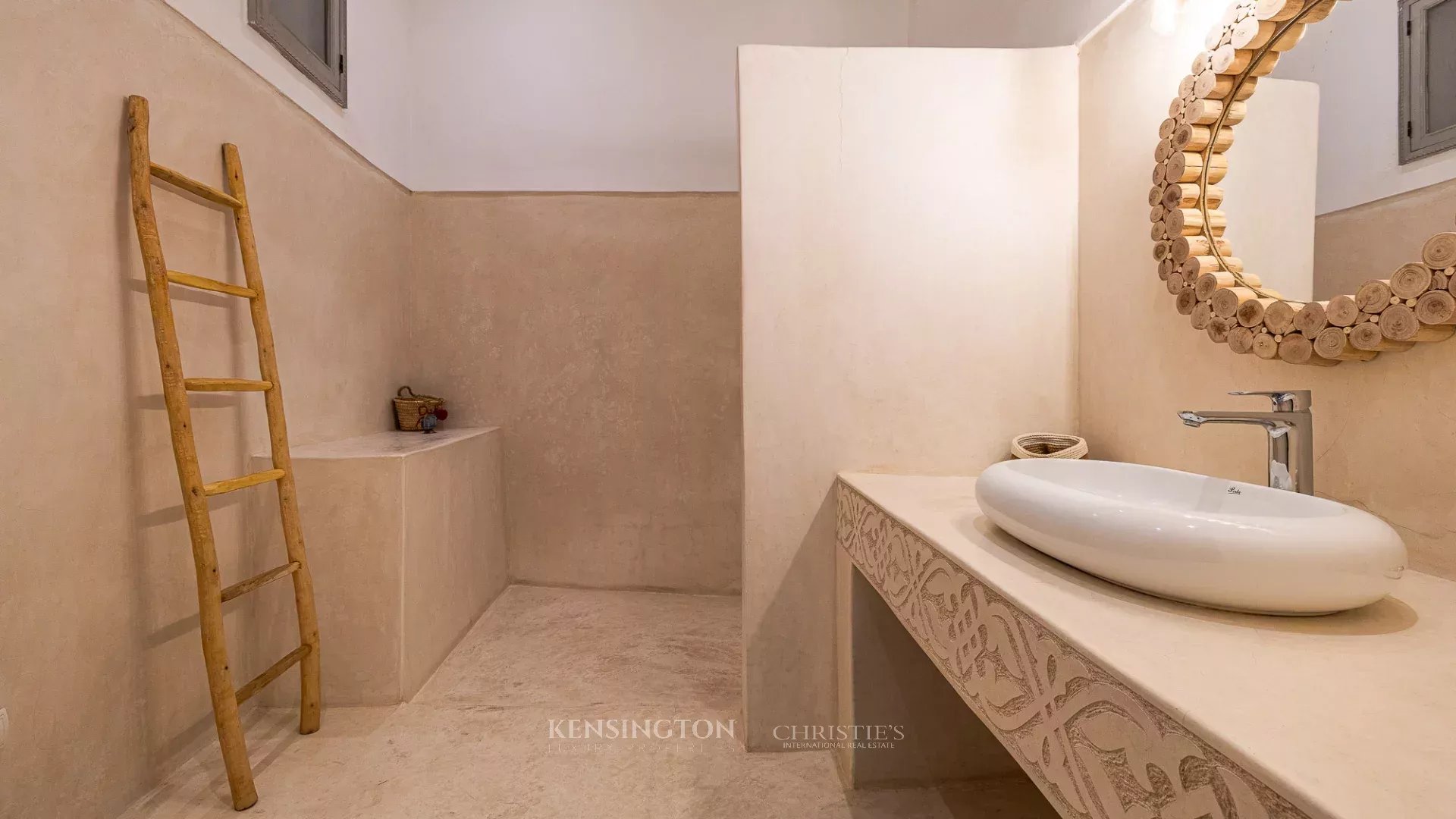 5 Bedroom Villa/Townhouse's Image 22