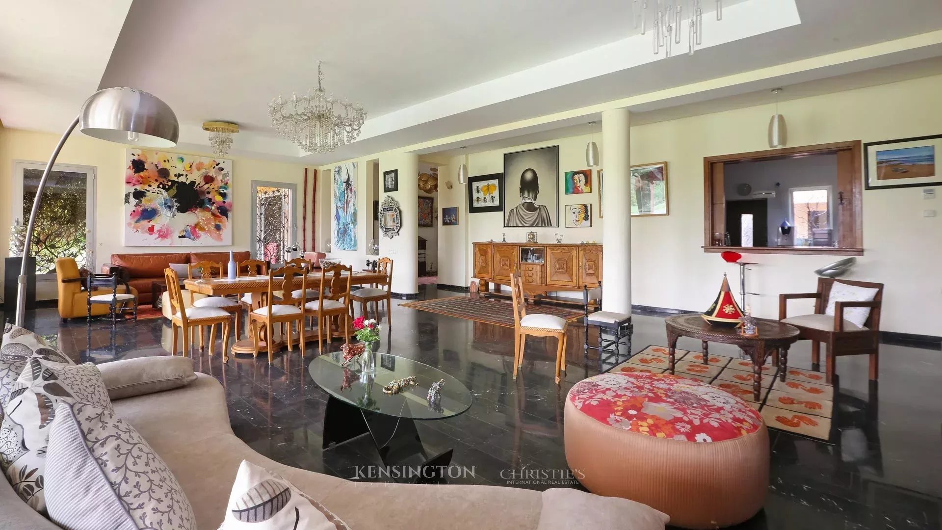 4 Bedroom Villa/Townhouse's Image 9