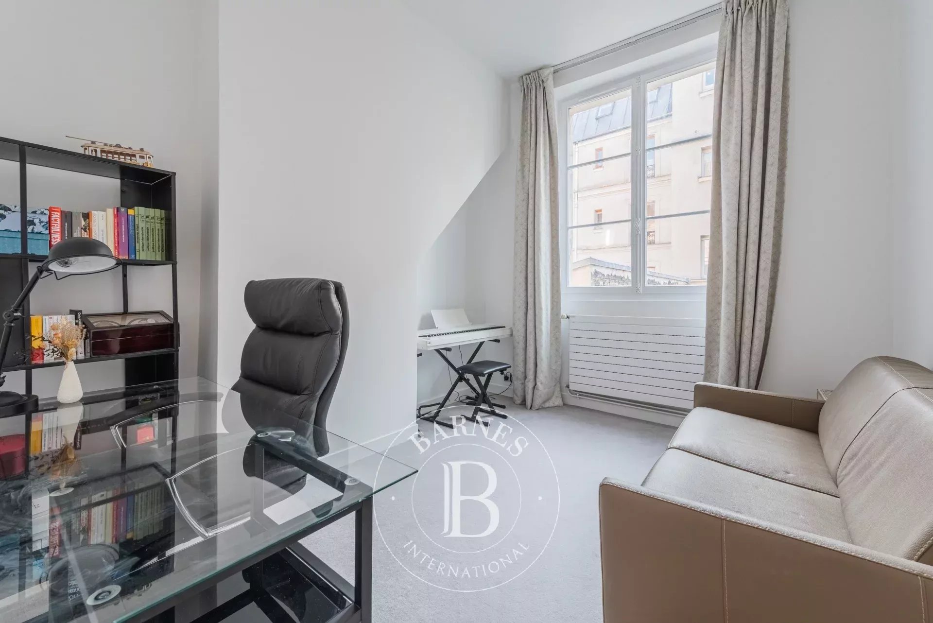 Daire Paris 3ème - picture 13