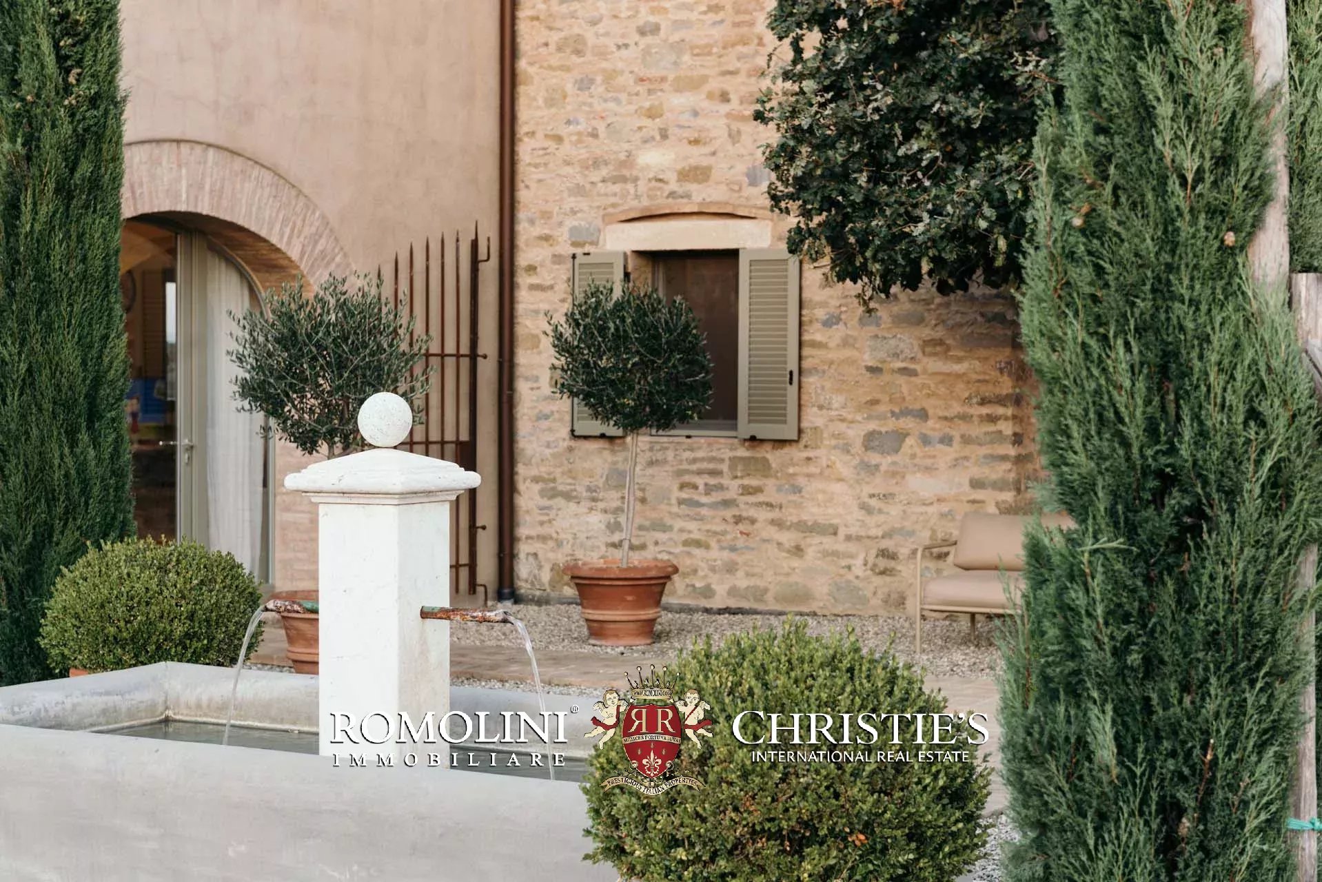 4 Bedroom Villa/Townhouse's Image 19