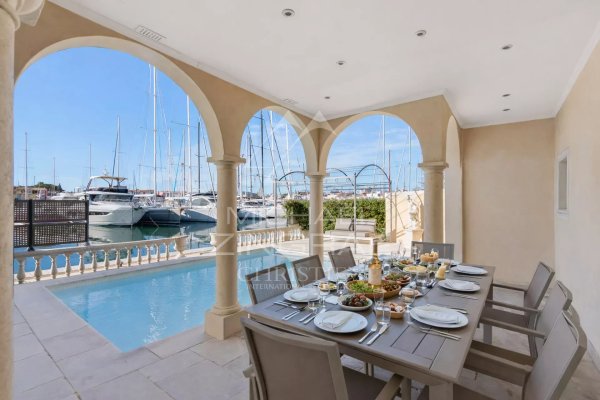 Waterfront Villa Port Grimaud | Private Dock & Luxury Family Estate — photo 2