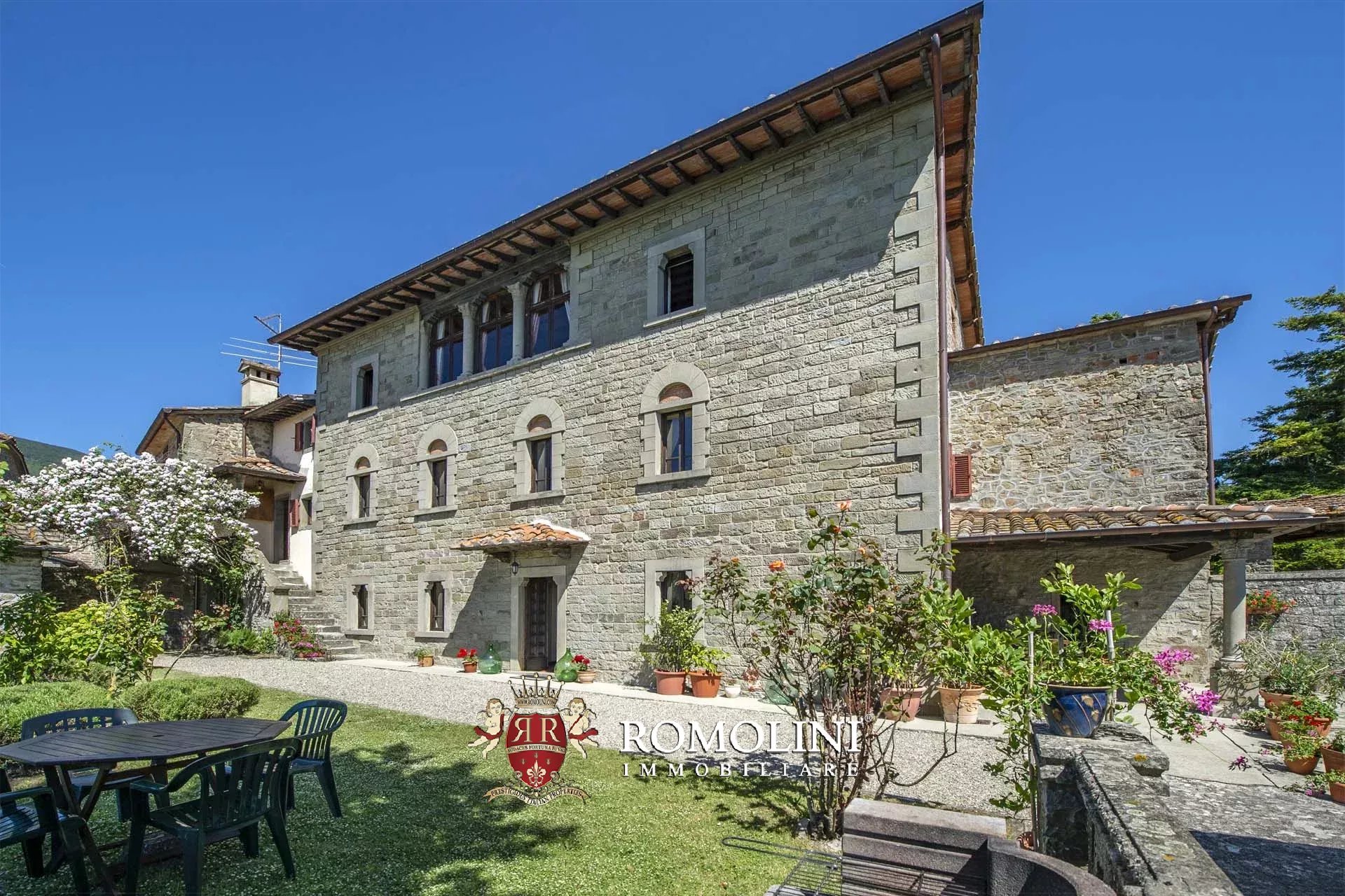 10 Bedroom Villa/Townhouse's Image 9