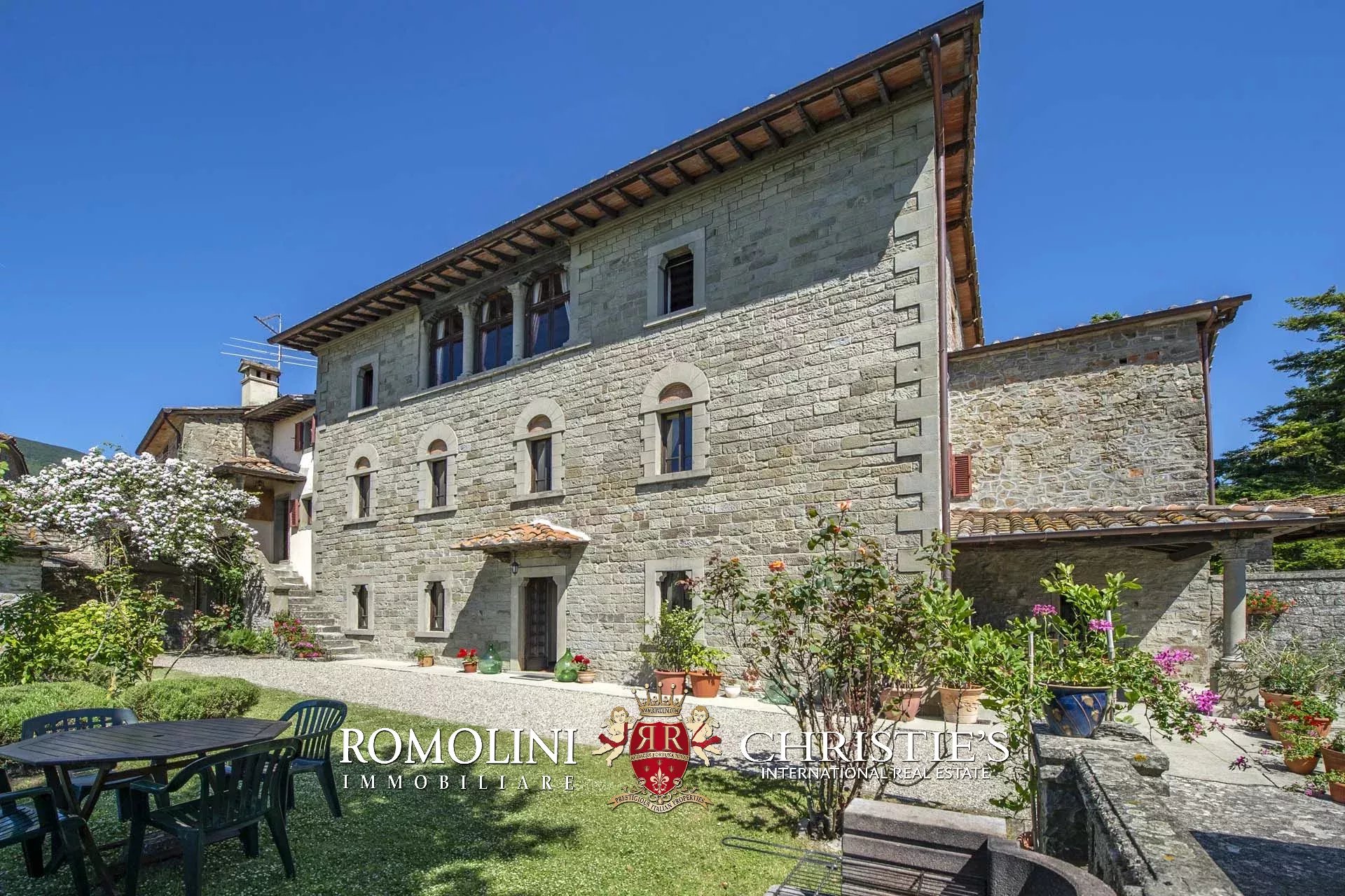 10 Bedroom Villa/Townhouse's Image 9