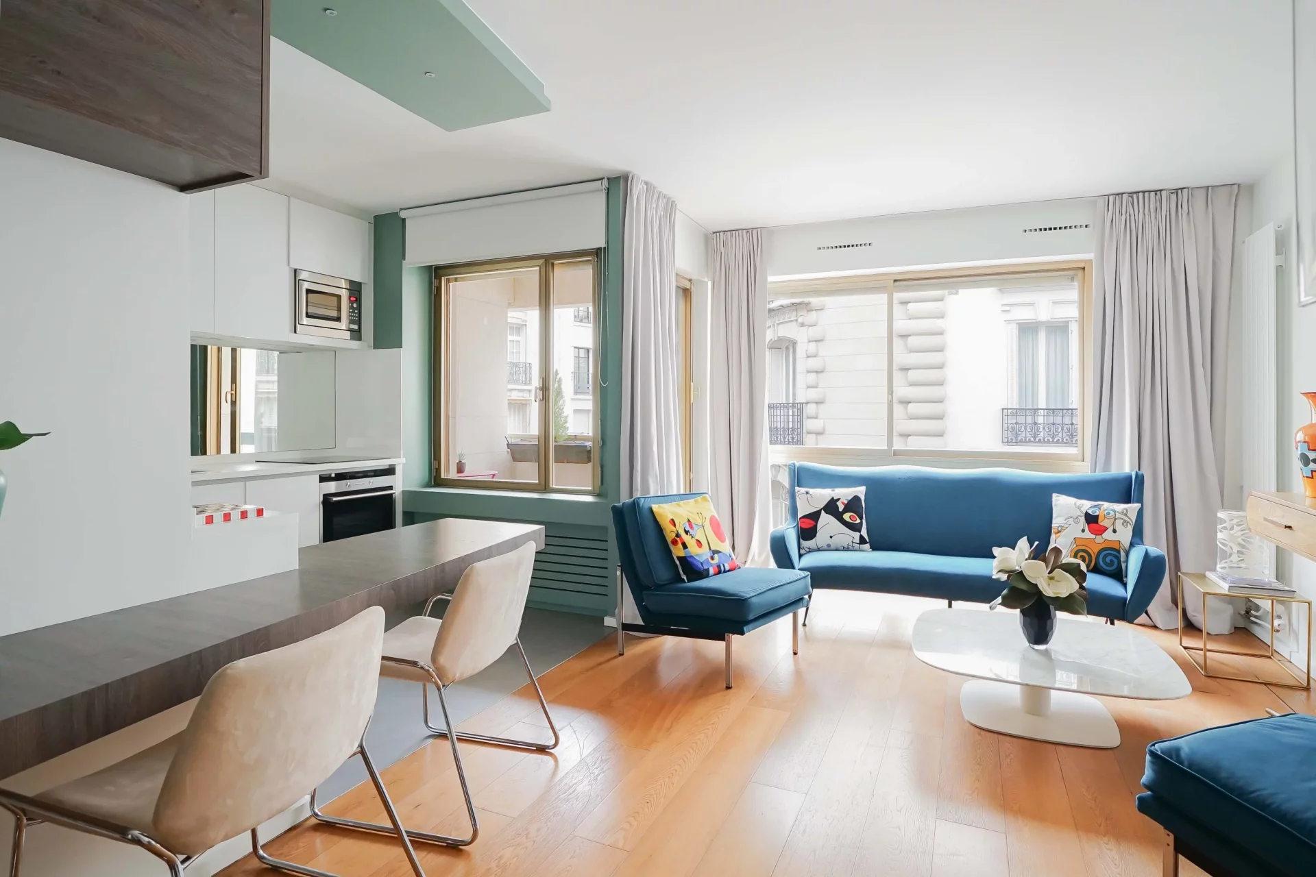 Paris 7e - UNIVERSITÉ / GROS CAILLOU