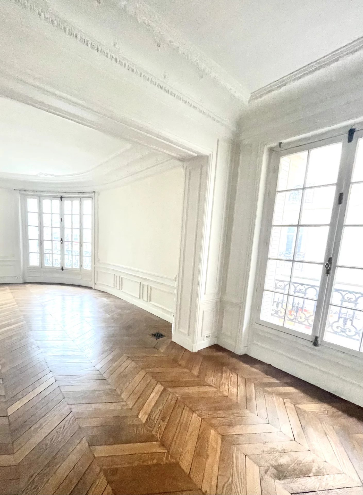 Agence immobilière de ÉTUDE GORDOLON HAUSSMANN IMMOBILIER