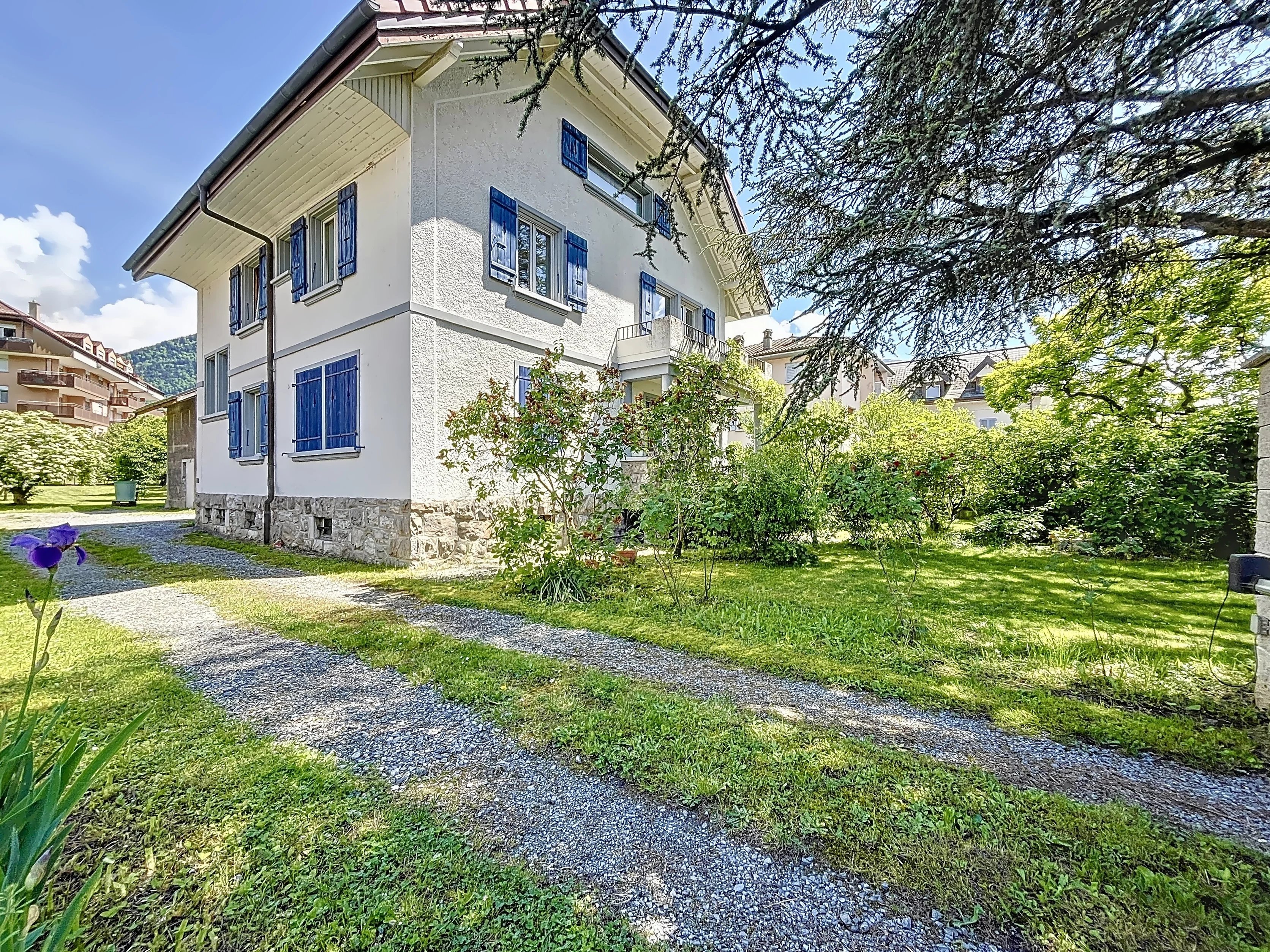 Maison à vendre avec potentiel de rendement locatif