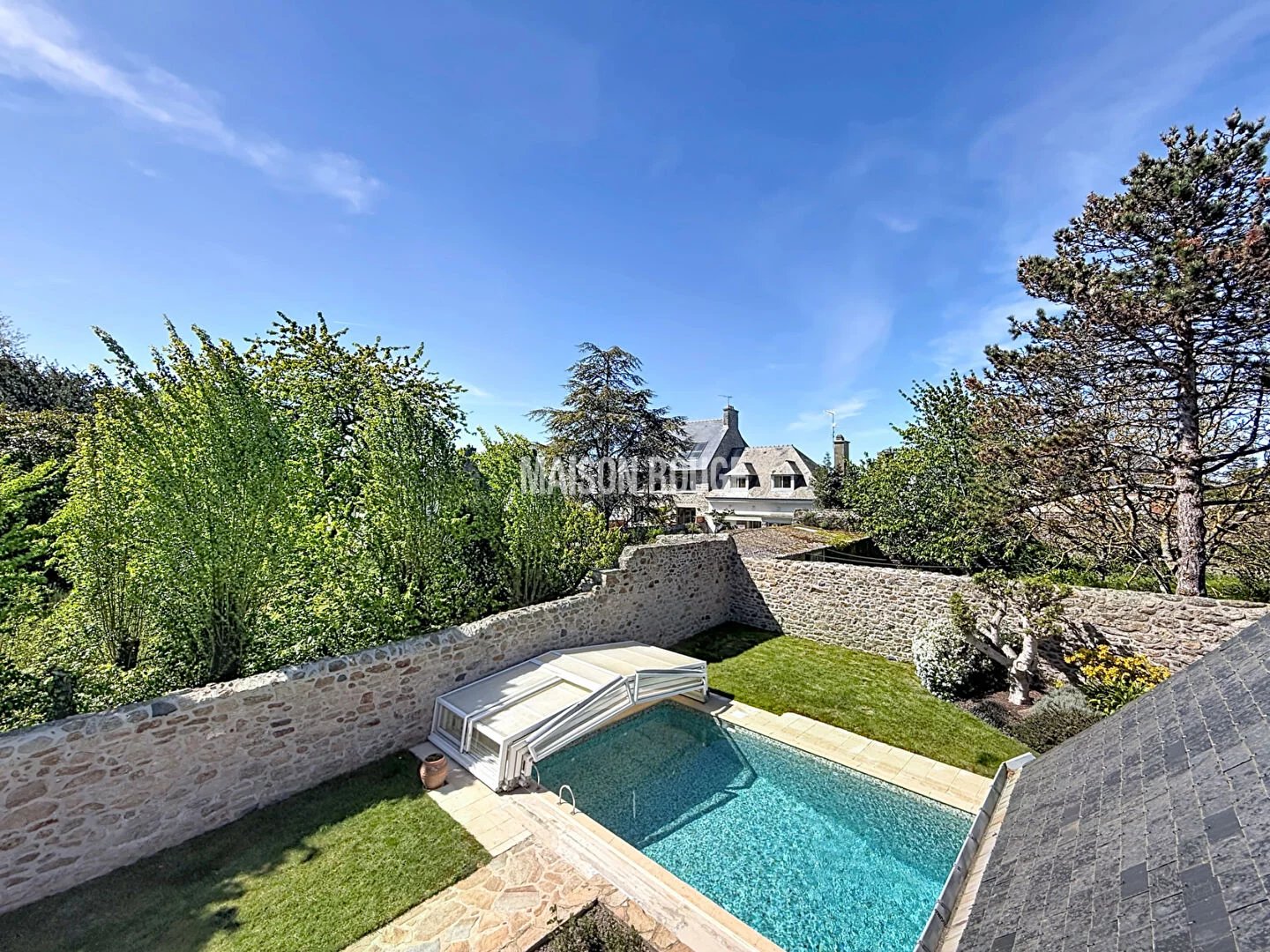 EXCLUSIVITÉ Maison familiale avec piscine chauffée à Saint-Malo