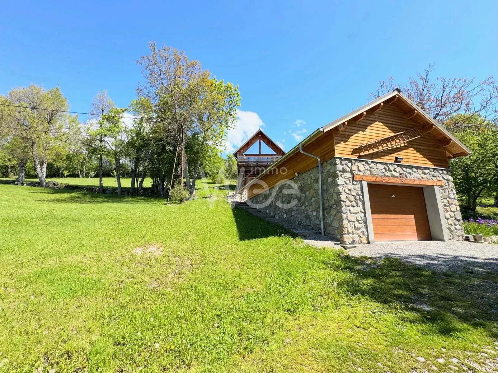 Lac  de Serre Ponçon propriété 7 P