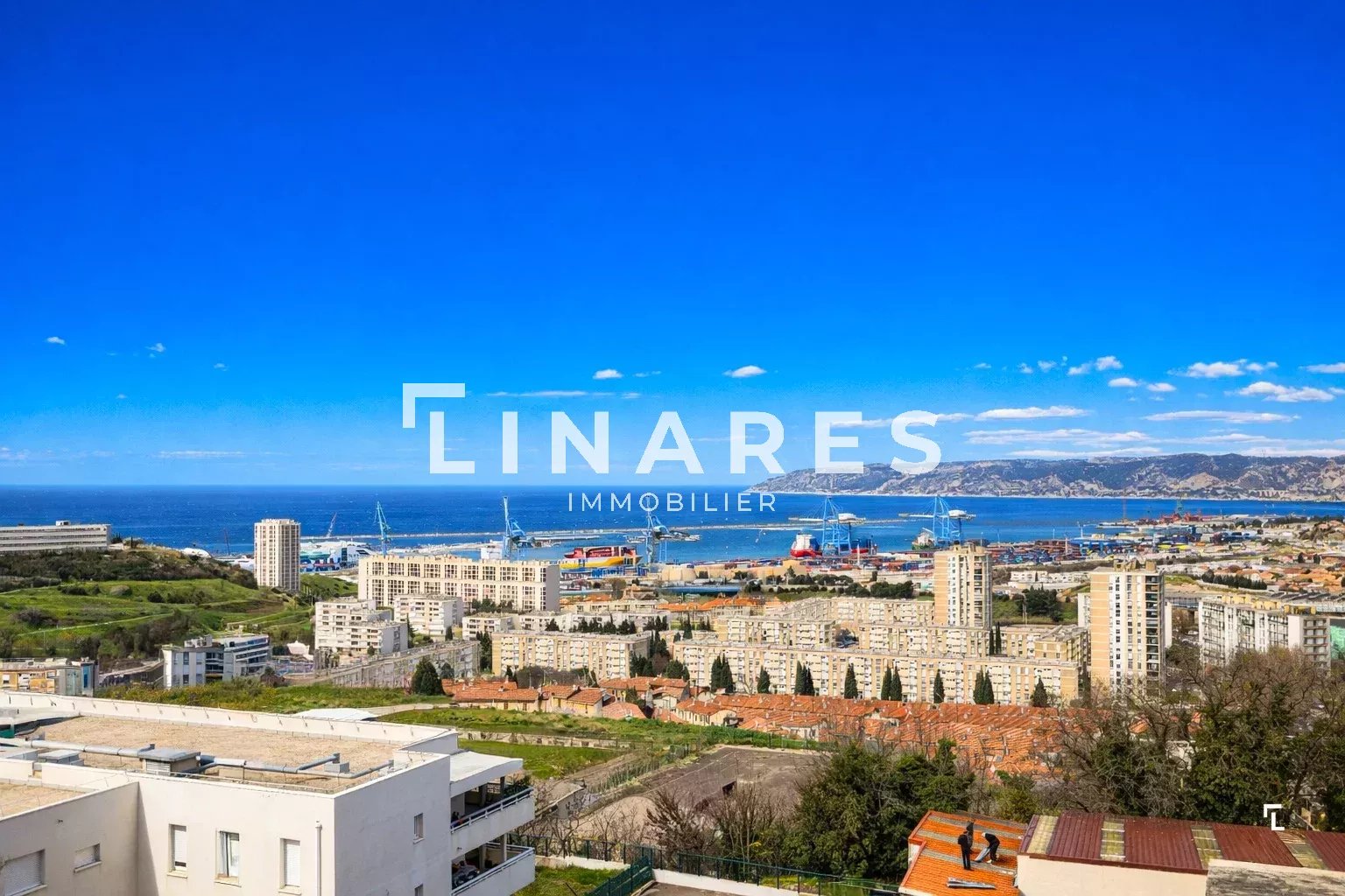 LE BELVEDERE - Appartement T3 de 64 m2  - Terrasse vue mer - Dernier étage - Box - 13015 Saint Louis