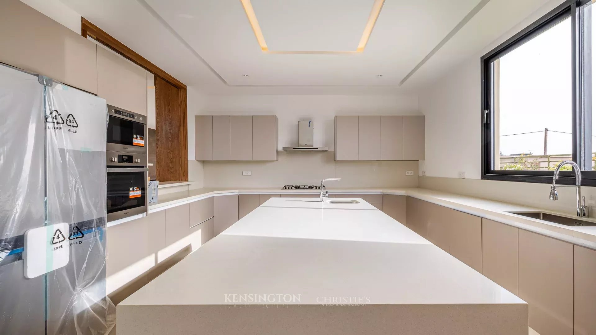 4 Bedroom Villa/Townhouse's Image 16