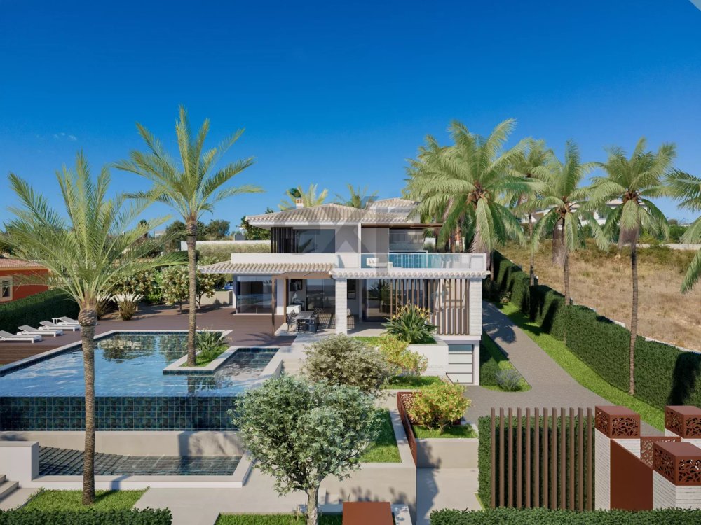 Exclusive 4-Bedroom Villa with Swimming Pool and Garden in Porto de Mós, Lagos