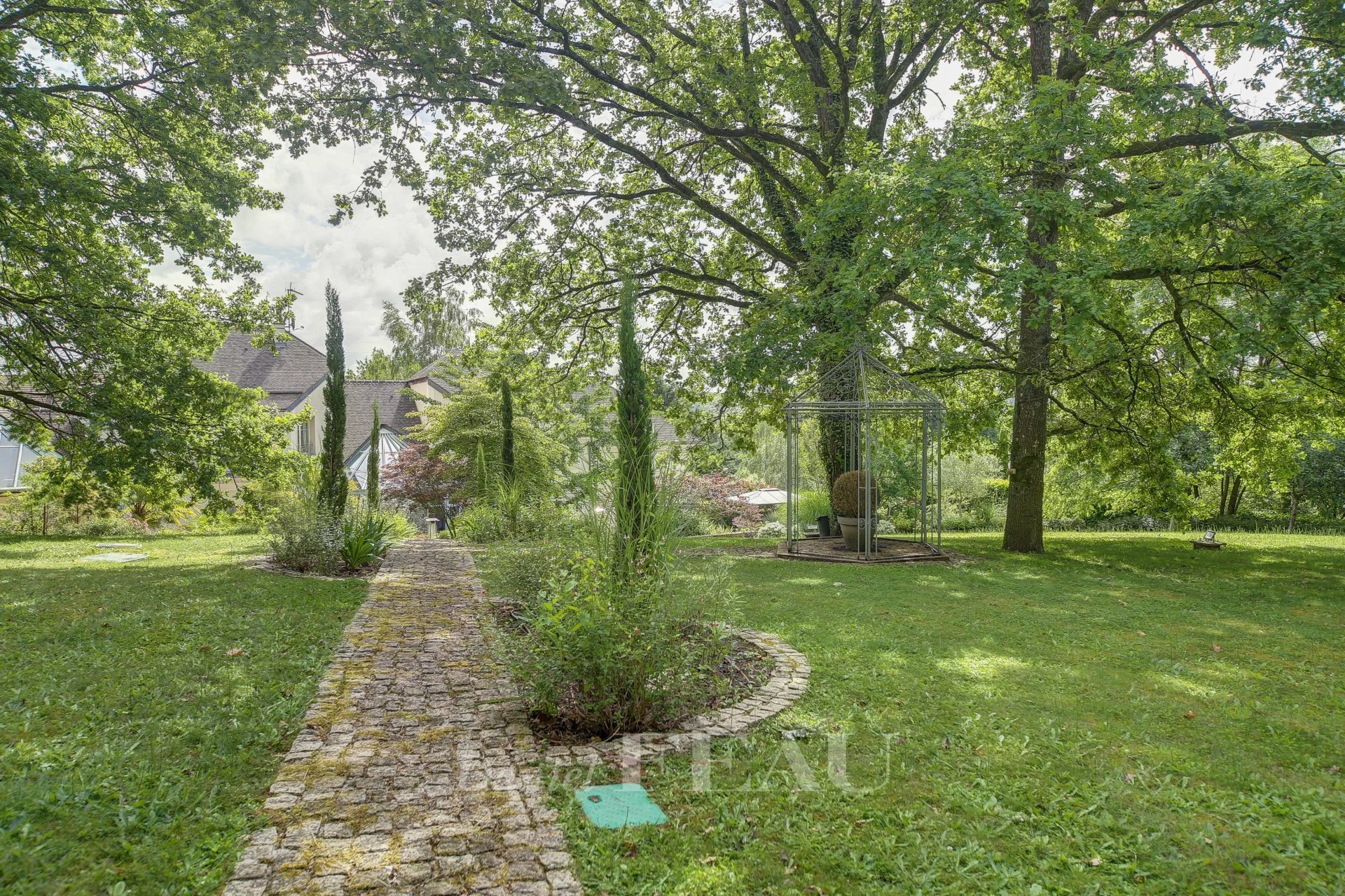 6 Bedroom Villa/Townhouse's Image 6