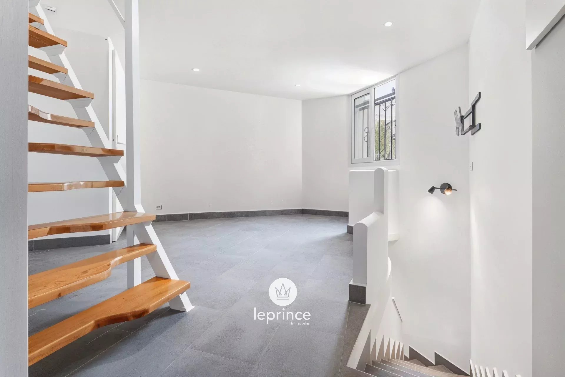 Nice Cimiez / Place Commandant Gérôme - Renovated 2-room duplex apartment