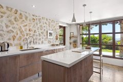 Mediterranean-style villa — photo 6 of 7