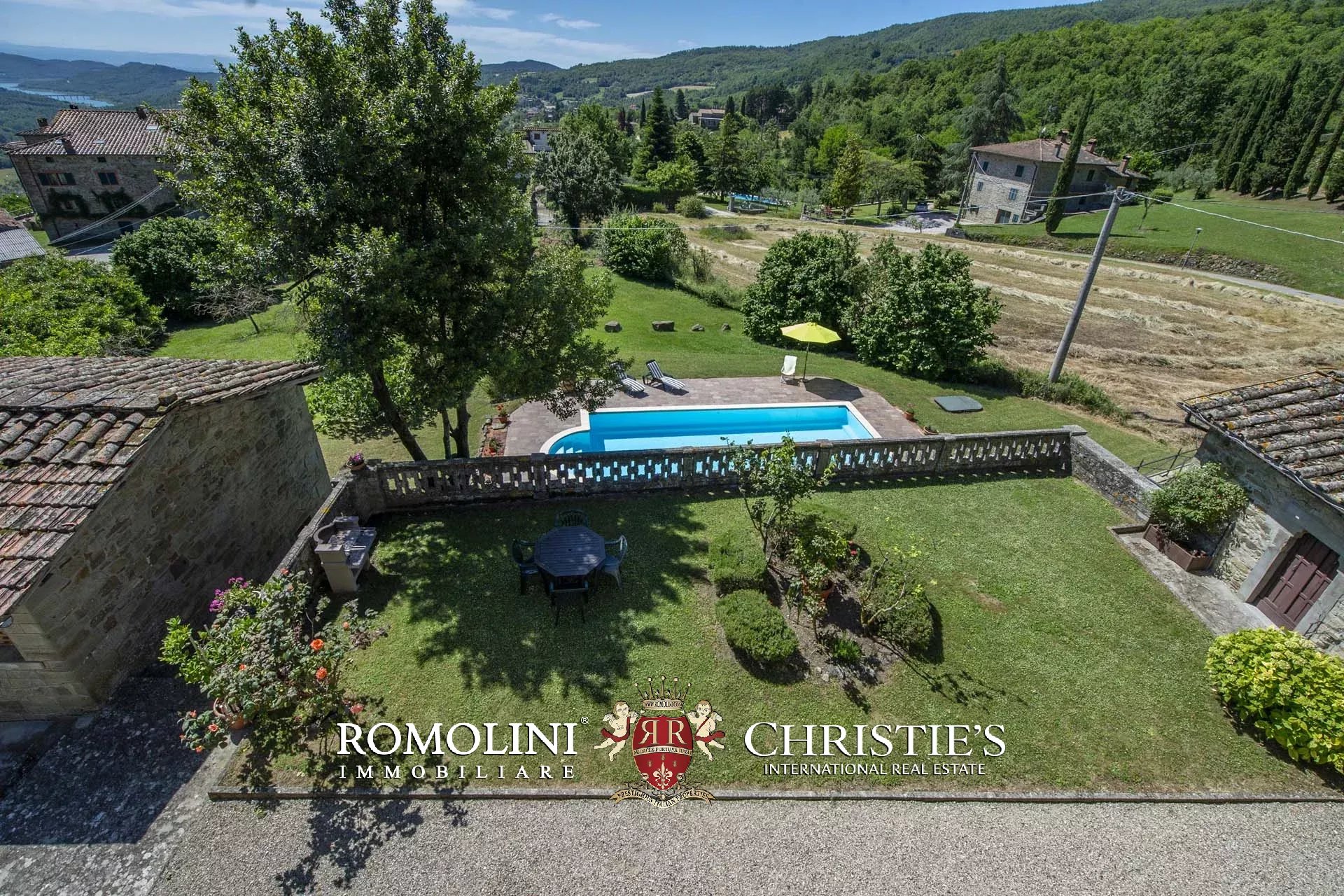 MANOR HOUSE FOR SALE IN CAPRESE MICHELANGELO, TUSCANY