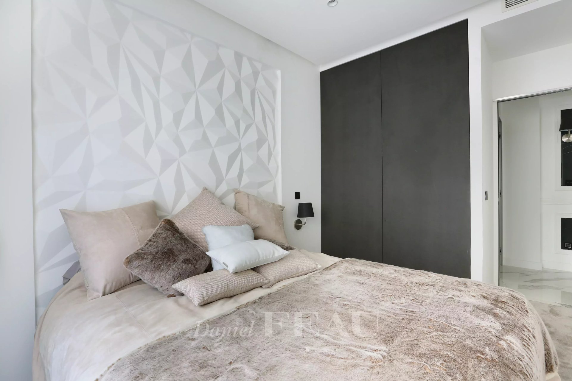 2 Bedroom Apartment/Flat's Image 8