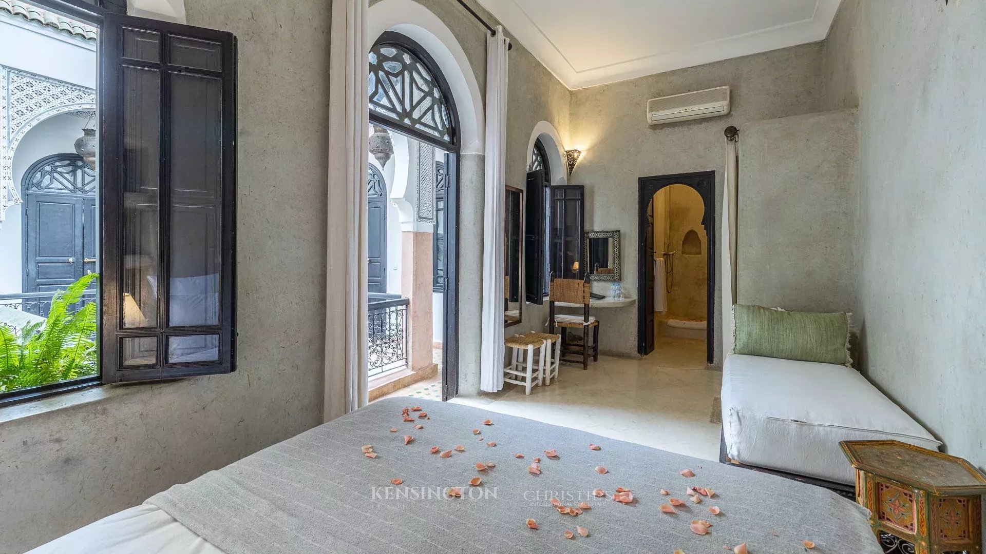 9 Bedroom Villa/Townhouse's Image 20