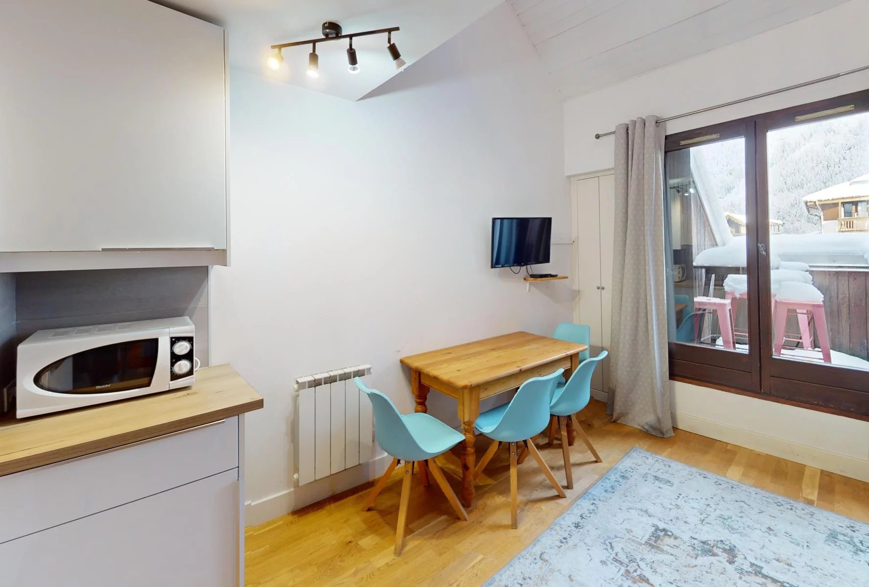 Photo of CHAMONIX : Appartement duplex rénové avec balcon à Chamonix Sud