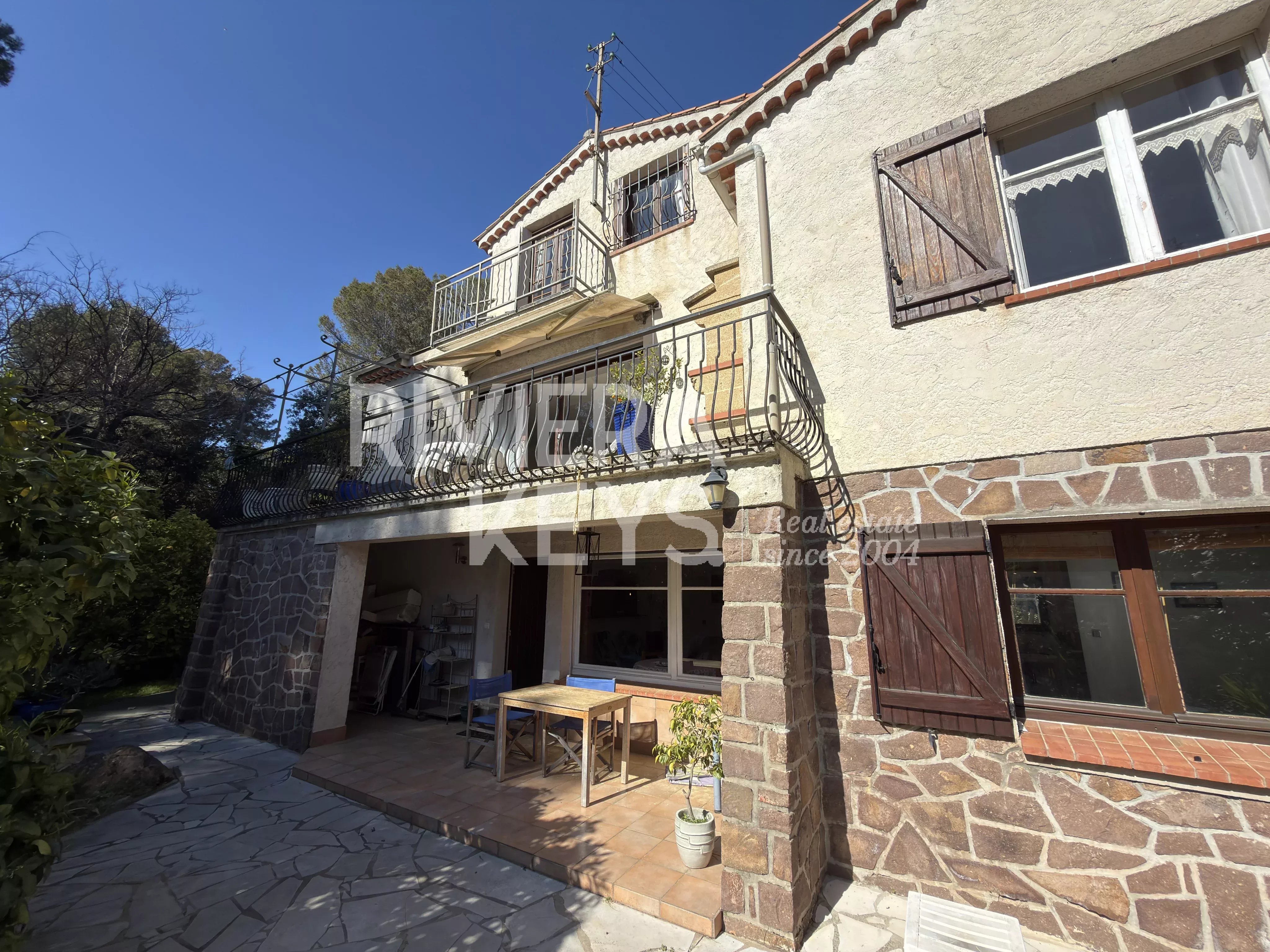 SAINT-RAPHAËL - Boulouris: Sjarmerende bolig nær butikker og strender