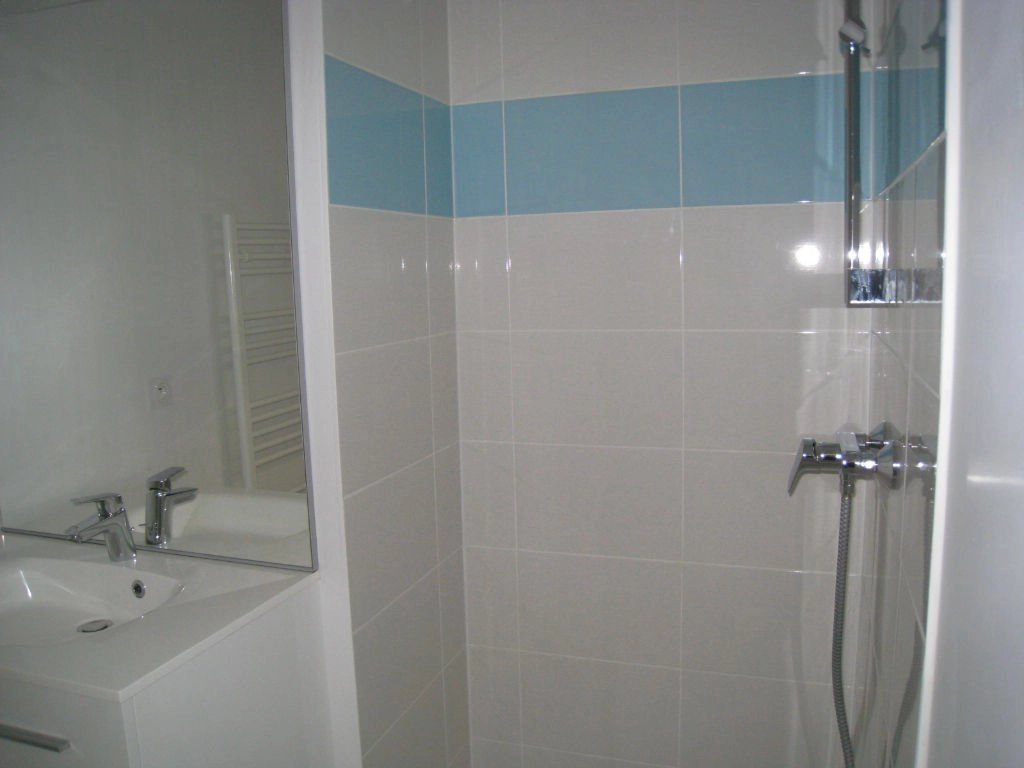 480837 Location Villeurbanne