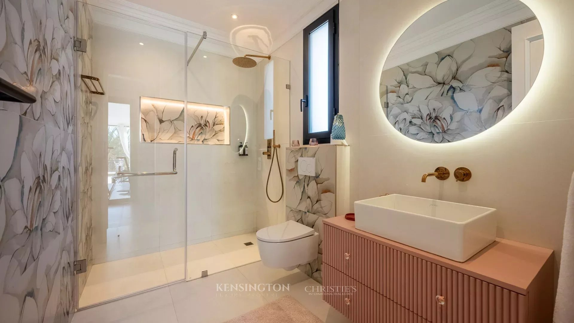 5 Bedroom Villa/Townhouse's Image 29