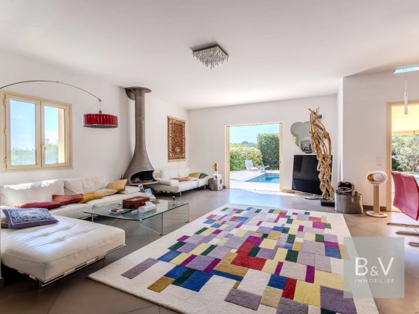 4-Bedroom Villa in Grasse — photo 4