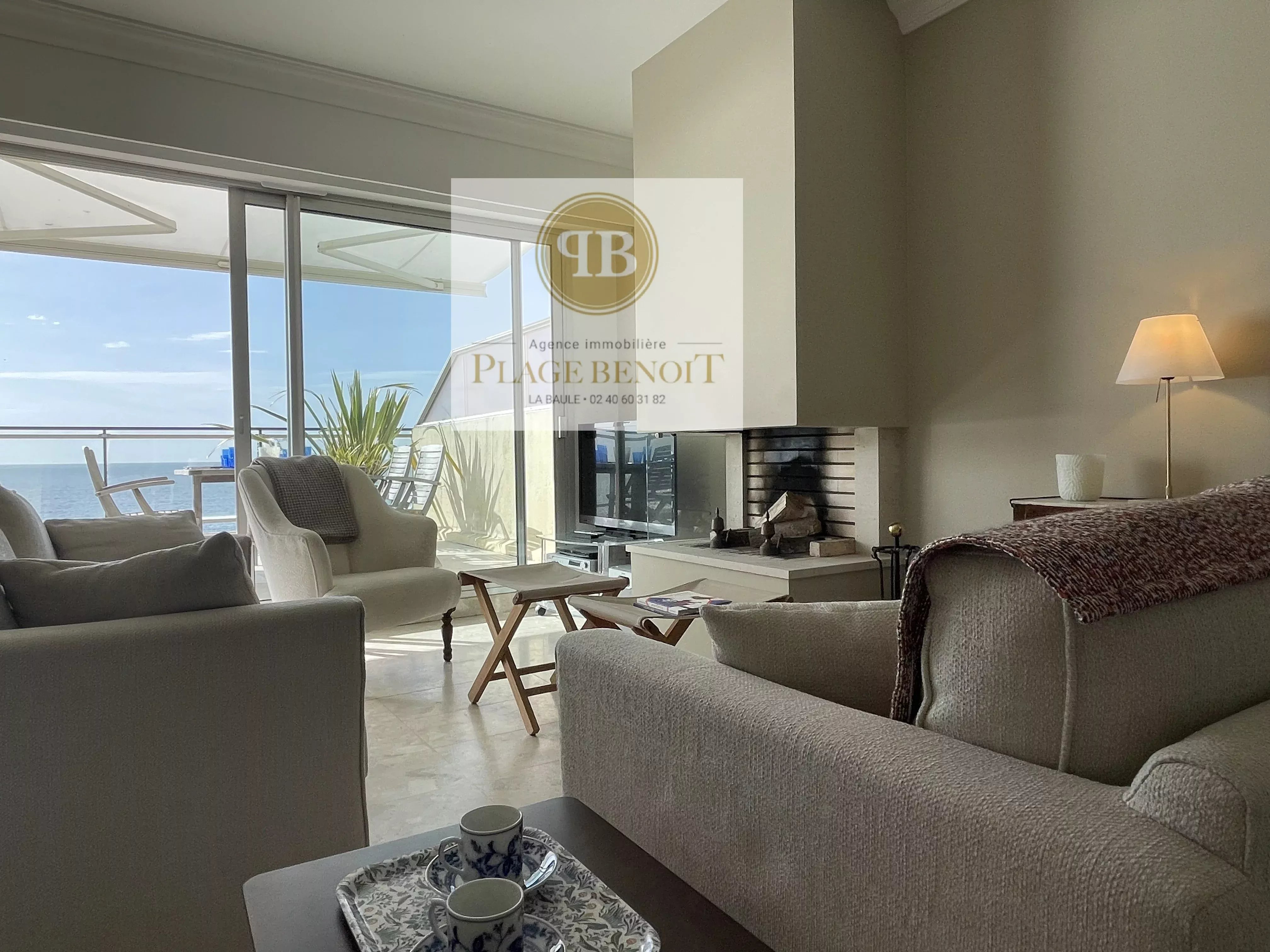 EXCLUSIVE SEA FACING BENOIT BEACH TOP FLOOR 4-ROOM APARTMENT