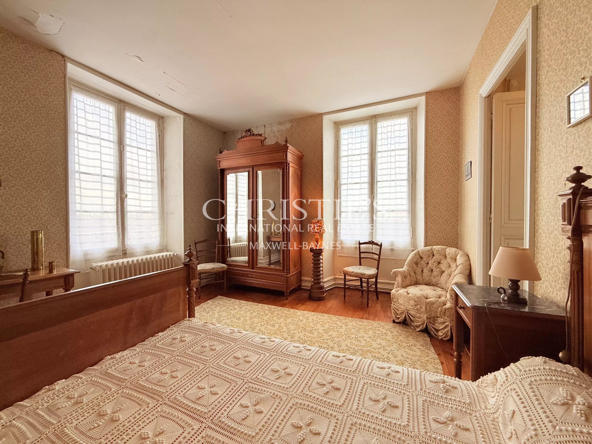 10 Bedroom Villa/Townhouse's Image 22