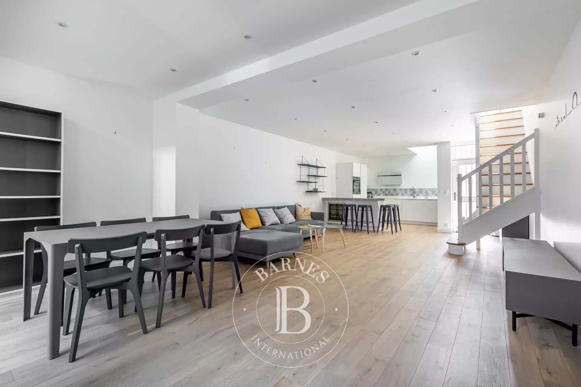 Daire Paris 8ème - picture 5