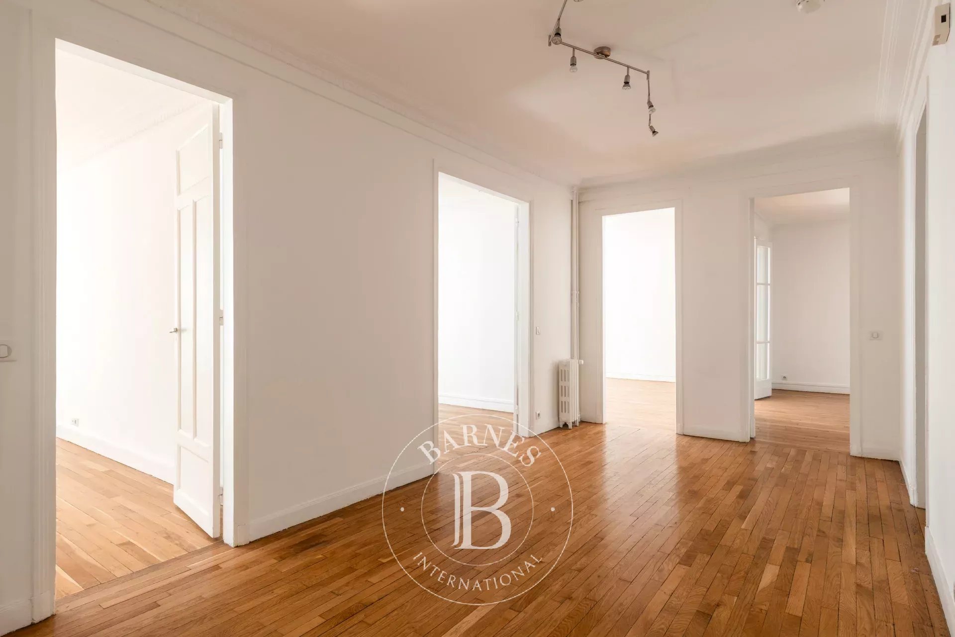 Paris  - Apartment 4 Bedrooms - picture 7
