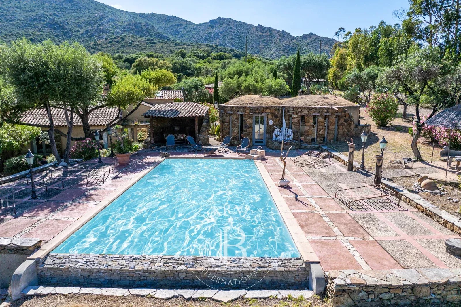 Saint-Florent, exceptional estate, 8 rooms, walking distance to beach, swimming pool, panoramic sea view - picture 4 title=