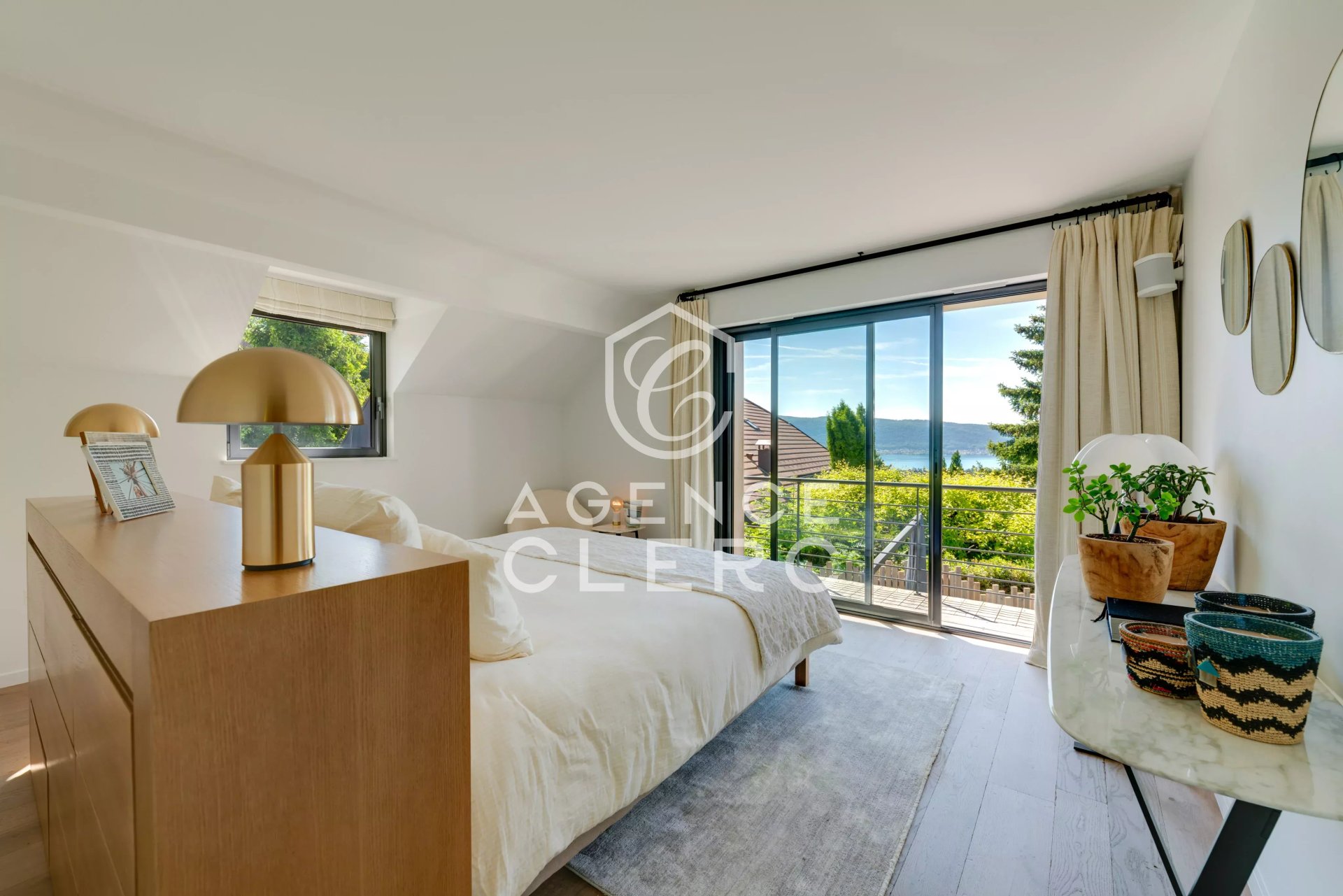 5 Bedroom Villa/Townhouse's Image 7