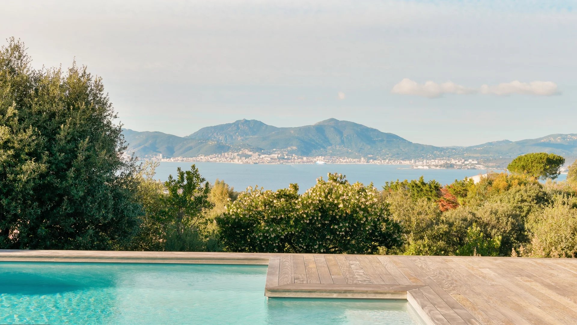 Villa LINA- 4 chambres, piscine, vue mer