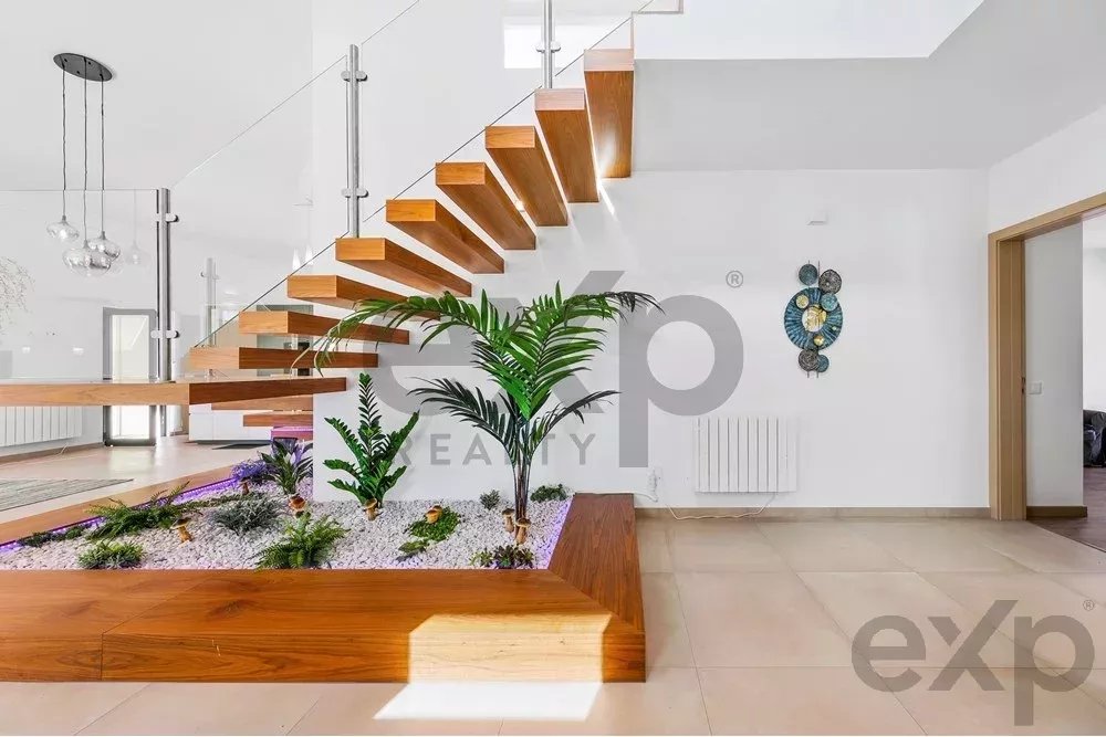 New T4 villa 5 min from Beach. 85948859 image 4